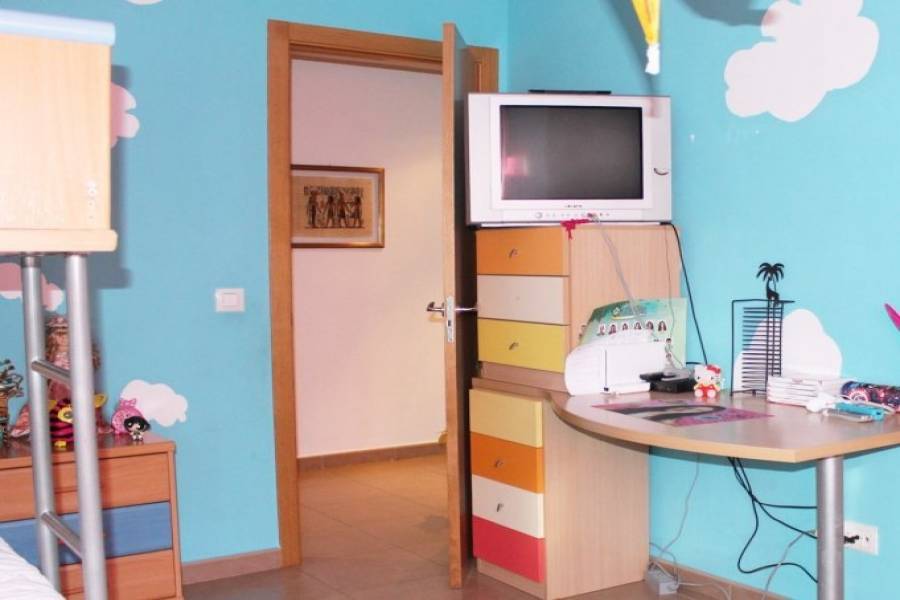 Dénia,Alicante,España,3 Bedrooms Bedrooms,2 BathroomsBathrooms,Pisos,9462