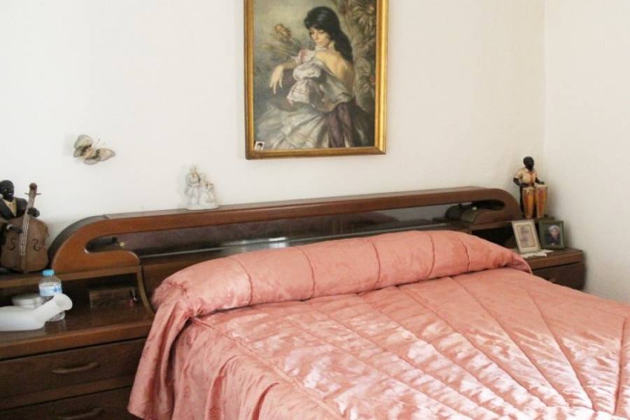 Dénia,Alicante,España,5 Bedrooms Bedrooms,2 BathroomsBathrooms,Pisos,9474