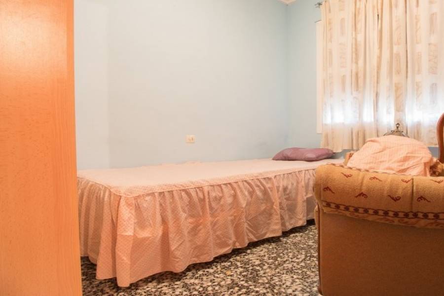 Dénia,Alicante,España,4 Bedrooms Bedrooms,1 BañoBathrooms,Pisos,9481