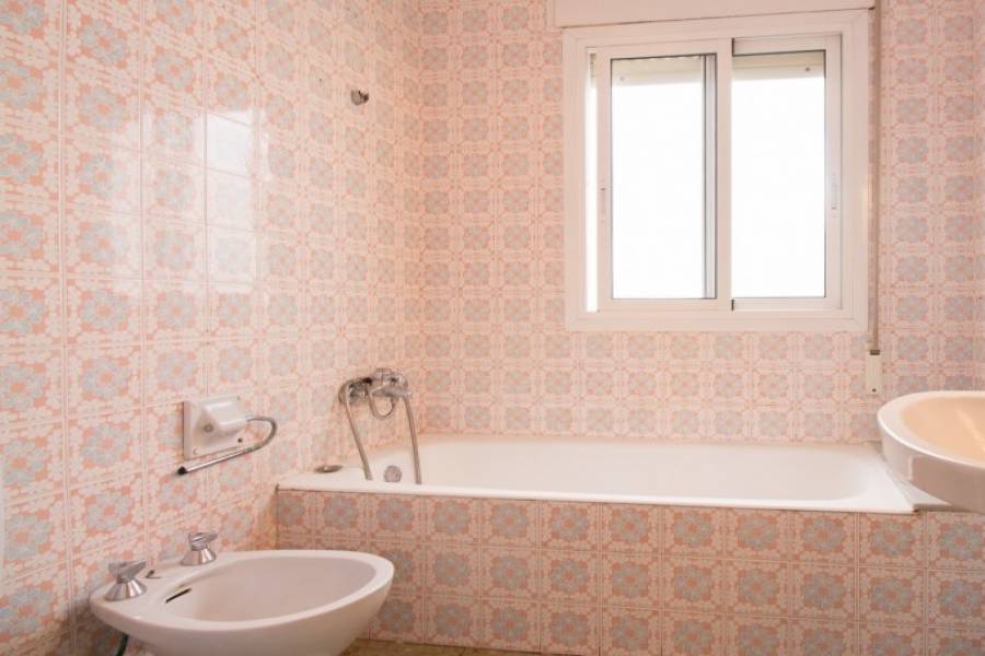 Dénia,Alicante,España,4 Bedrooms Bedrooms,1 BañoBathrooms,Pisos,9481