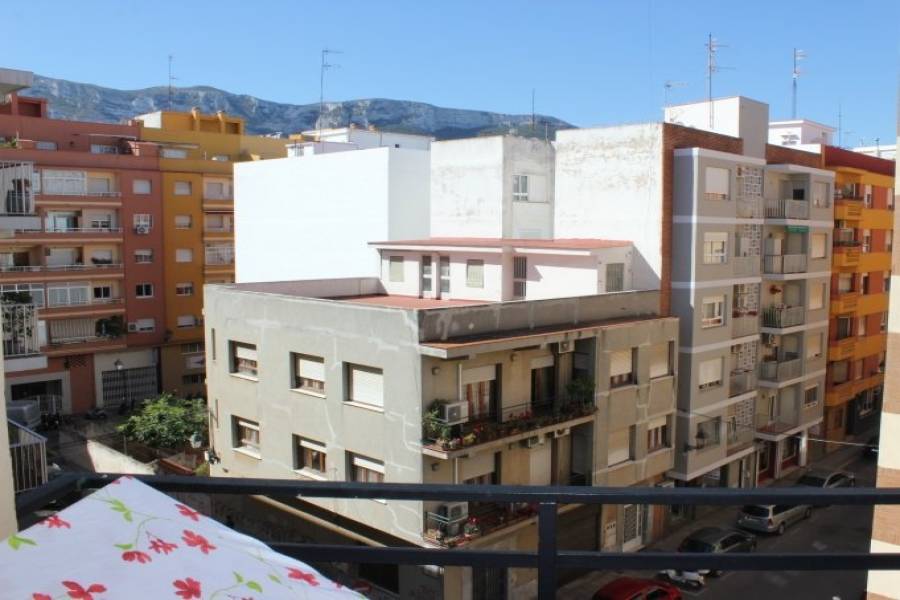 Dénia,Alicante,España,3 Bedrooms Bedrooms,1 BañoBathrooms,Pisos,9489