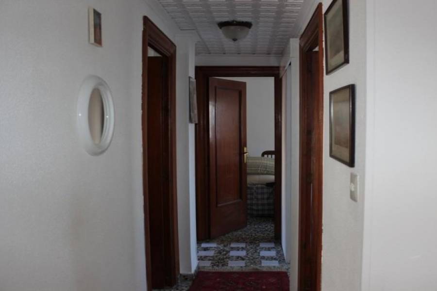 Dénia,Alicante,España,3 Bedrooms Bedrooms,1 BañoBathrooms,Pisos,9489