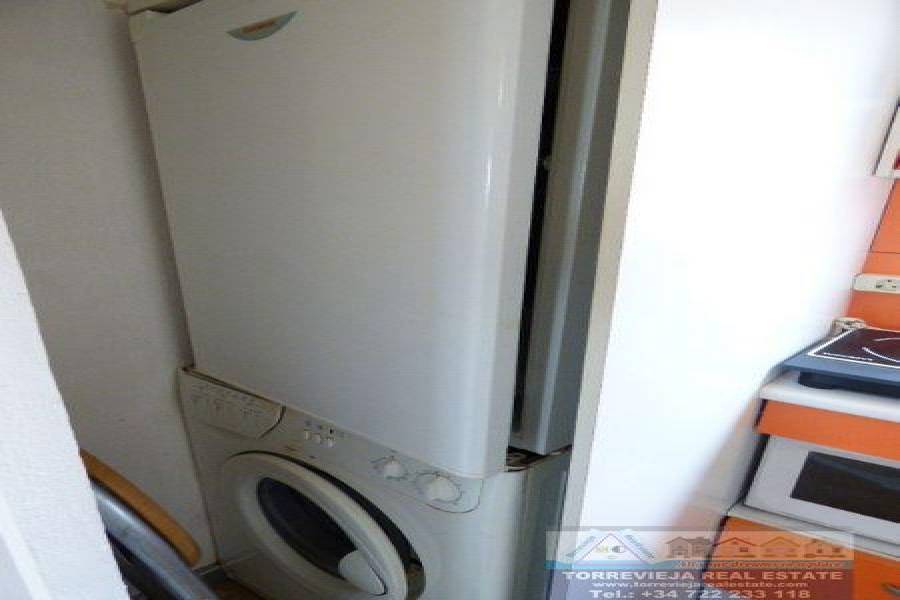 Torrevieja,Alicante,España,1 BañoBathrooms,Pisos,9492