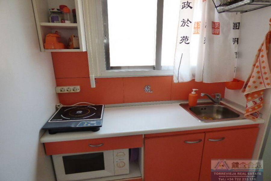 Torrevieja,Alicante,España,1 BañoBathrooms,Pisos,9492