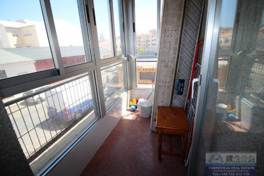 Torrevieja,Alicante,España,1 BañoBathrooms,Pisos,9493