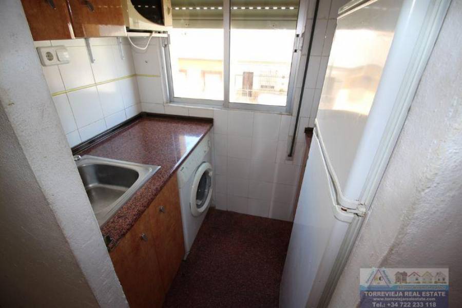Torrevieja,Alicante,España,1 BañoBathrooms,Pisos,9493
