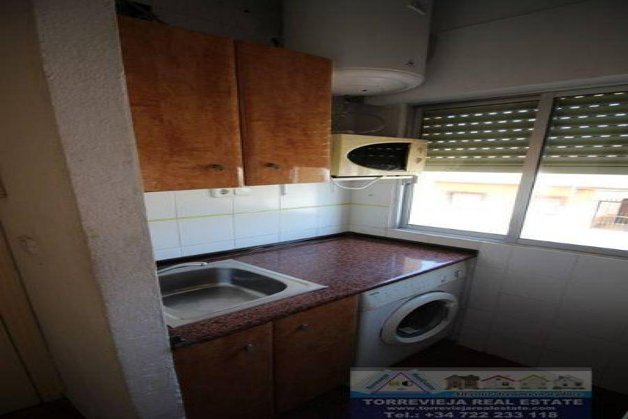 Torrevieja,Alicante,España,1 BañoBathrooms,Pisos,9493
