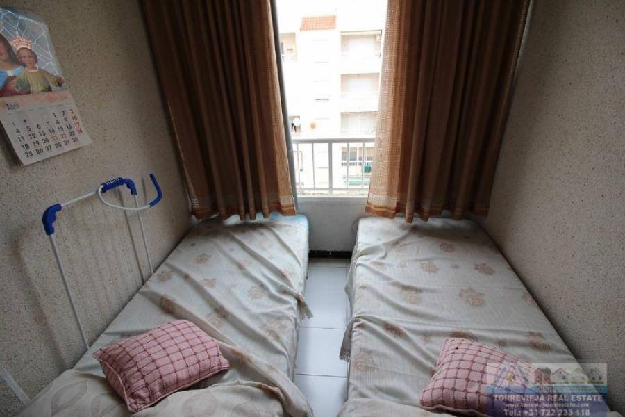 Torrevieja,Alicante,España,1 BañoBathrooms,Pisos,9496