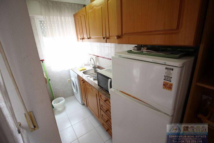 Torrevieja,Alicante,España,1 BañoBathrooms,Pisos,9496