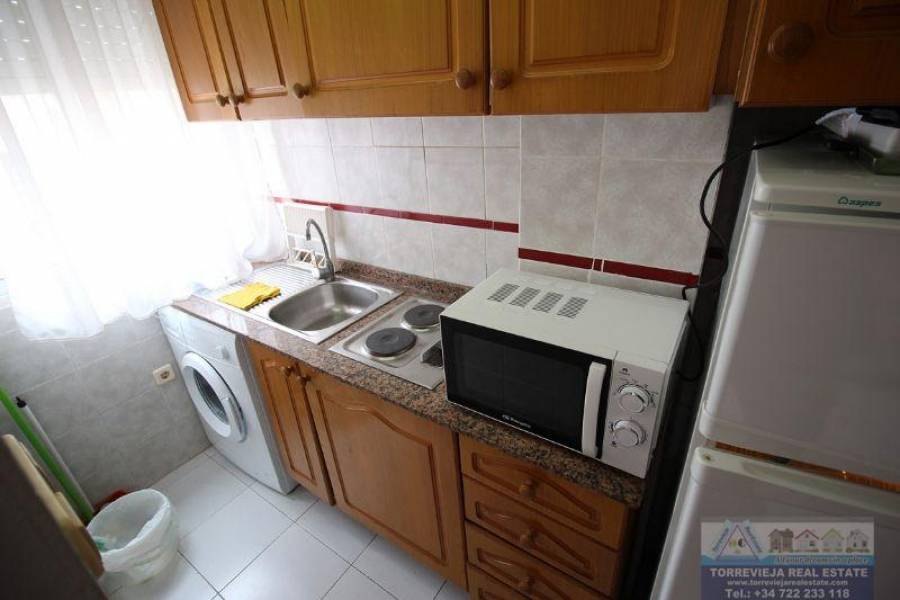 Torrevieja,Alicante,España,1 BañoBathrooms,Pisos,9496