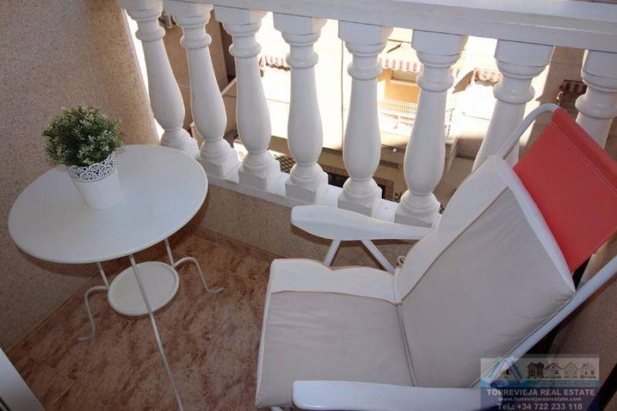 Torrevieja,Alicante,España,1 BañoBathrooms,Pisos,9499